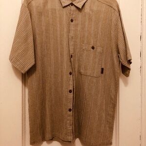 Casual Short-Sleeve Button-Up Shirt in grey